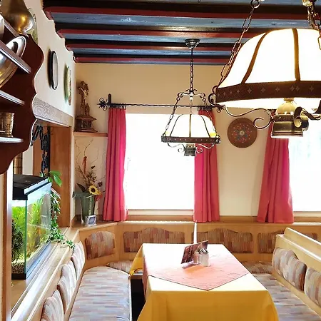 Roseggerhof Penzion 3*